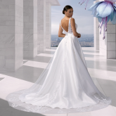 Nos robes de mariée  PRONUPTIA  Ferouze