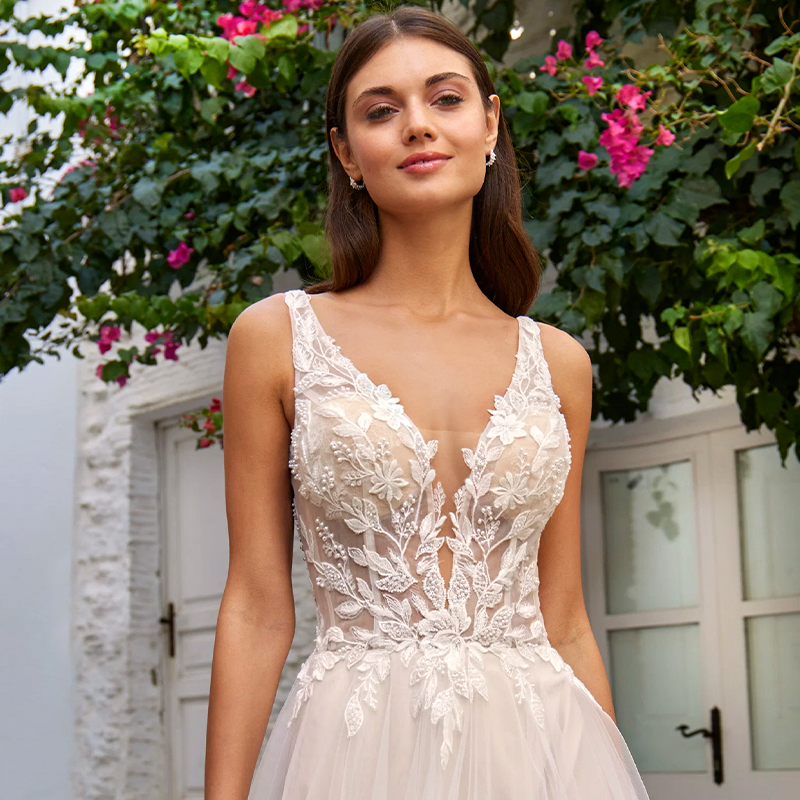 Nos robes de mariée    46011 (sayes)