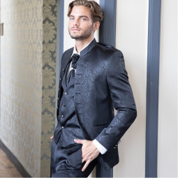 Costumes    Tanguy