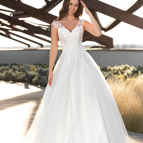 Nos robes de mariée  LOV ELY  Brécey