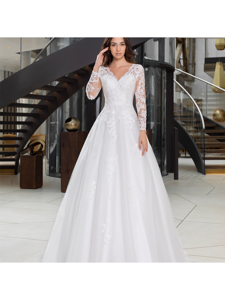 Nos robes de mariée  LOV ELY  Jullouville