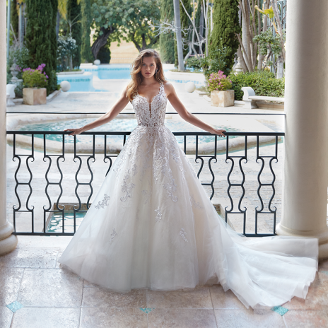 Nos robes de mariée  DEMETRIOS  1181 Calvi