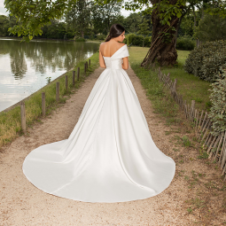 Nos robes de mariée    22PN03