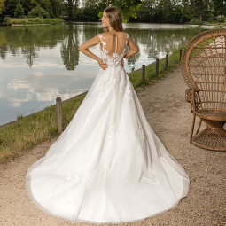 Nos robes de mariée    22PN18