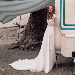 Nos robes de mariée  Ariamo  Lightness of being