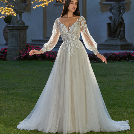 Nos robes de mariée  COSMO  Aubigne 8174