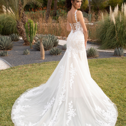 Nos robes de mariée  MISS KELLY  Orbiquet 241-03