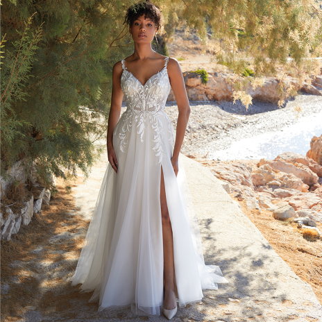 Nos robes de mariée  DEMETRIOS  Guipel DR379