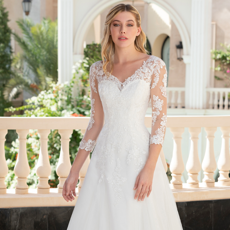 Nos robes de mariée  LOV ELY  Saphir 244-07 DTJ