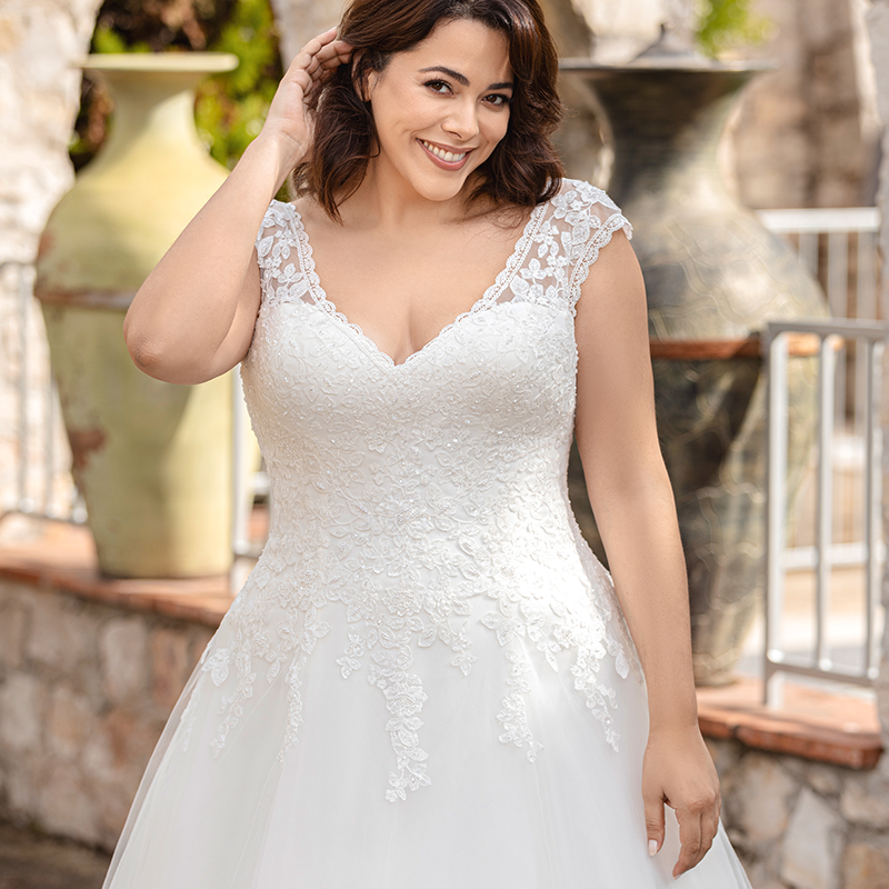 Nos robes de mariée  Curvy  Ifs 258-10