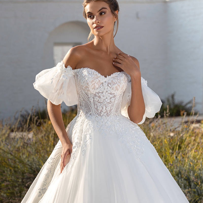 Nos robes de mariée  DIVINA  Hague 25216D