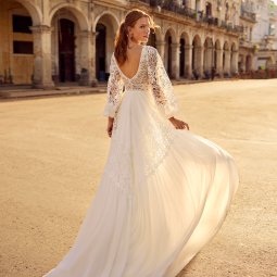 Nos robes de mariée  HERVE PARIS  Langley avec manches et dentelles