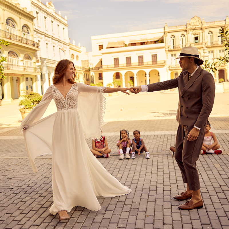 Nos robes de mariée  HERVE PARIS  Leo-A avec manches