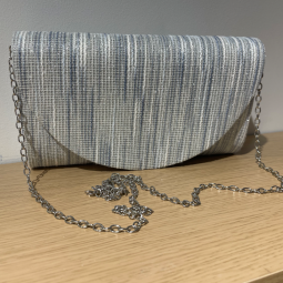 Complétez votre tenue...  KL  Pochette 3425