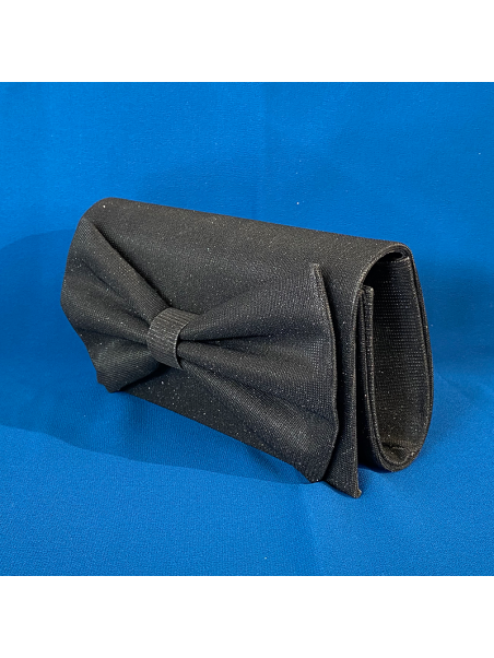 Complétez votre tenue...    Pochette noire pailletée