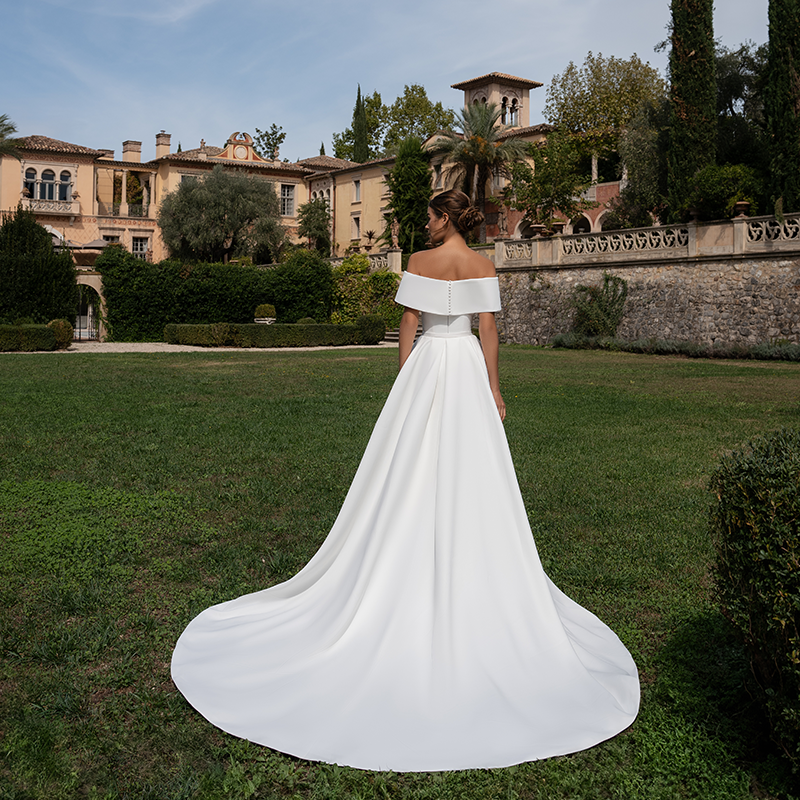 Nos robes romantiques  DIVINA  Castelet 26DS23D