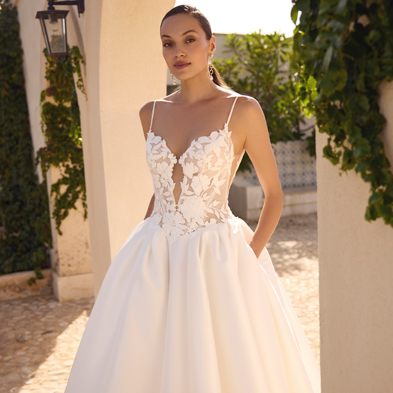 Nos robes romantiques  MODECA  GYDA