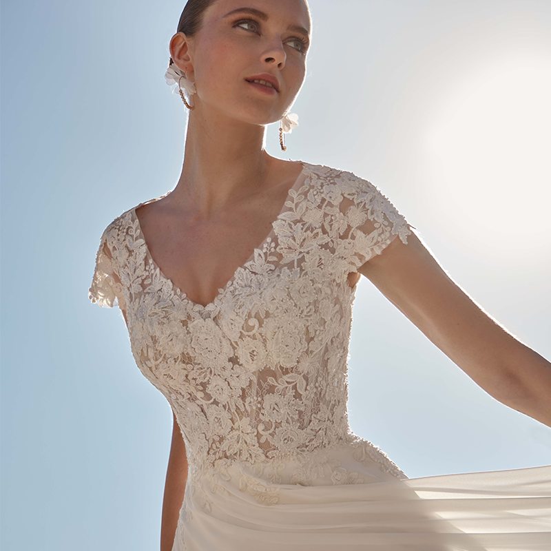 Nos robes de mariée  CREATIF  RP126H