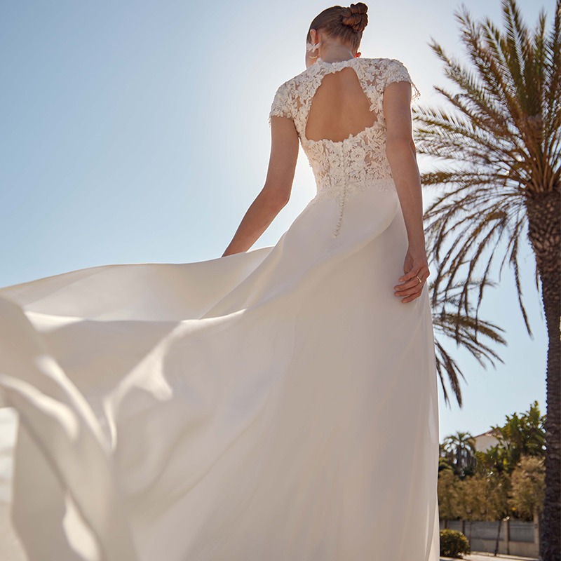 Nos robes de mariée  CREATIF  RP126H
