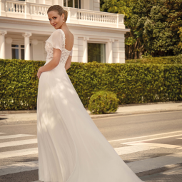 Nos robes romantiques  CREATIF  RO693H