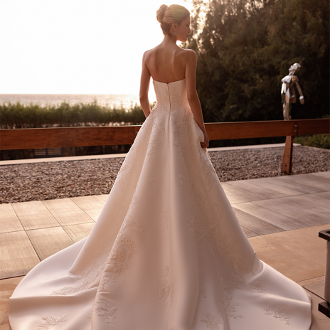 Nos robes romantiques  DEMETRIOS  Lana 1566M