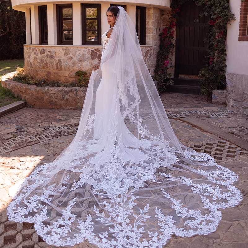 Nos robes romantiques  COSMO  Alnair 8302