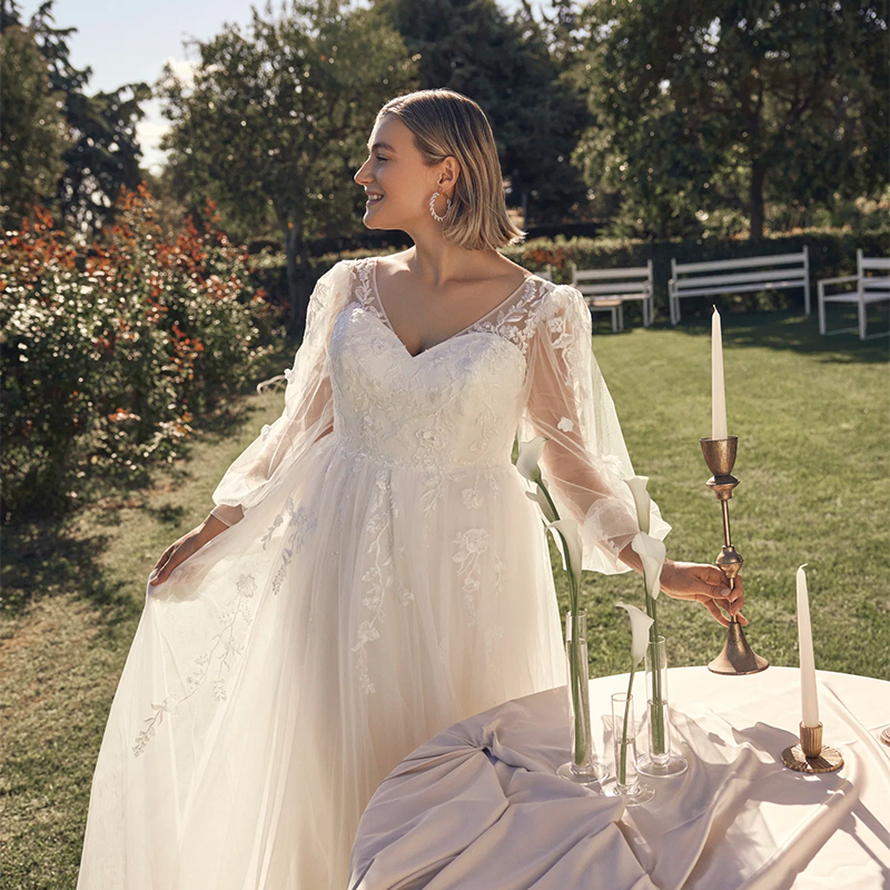 Nos robes de mariée  CURVES  Nicolette